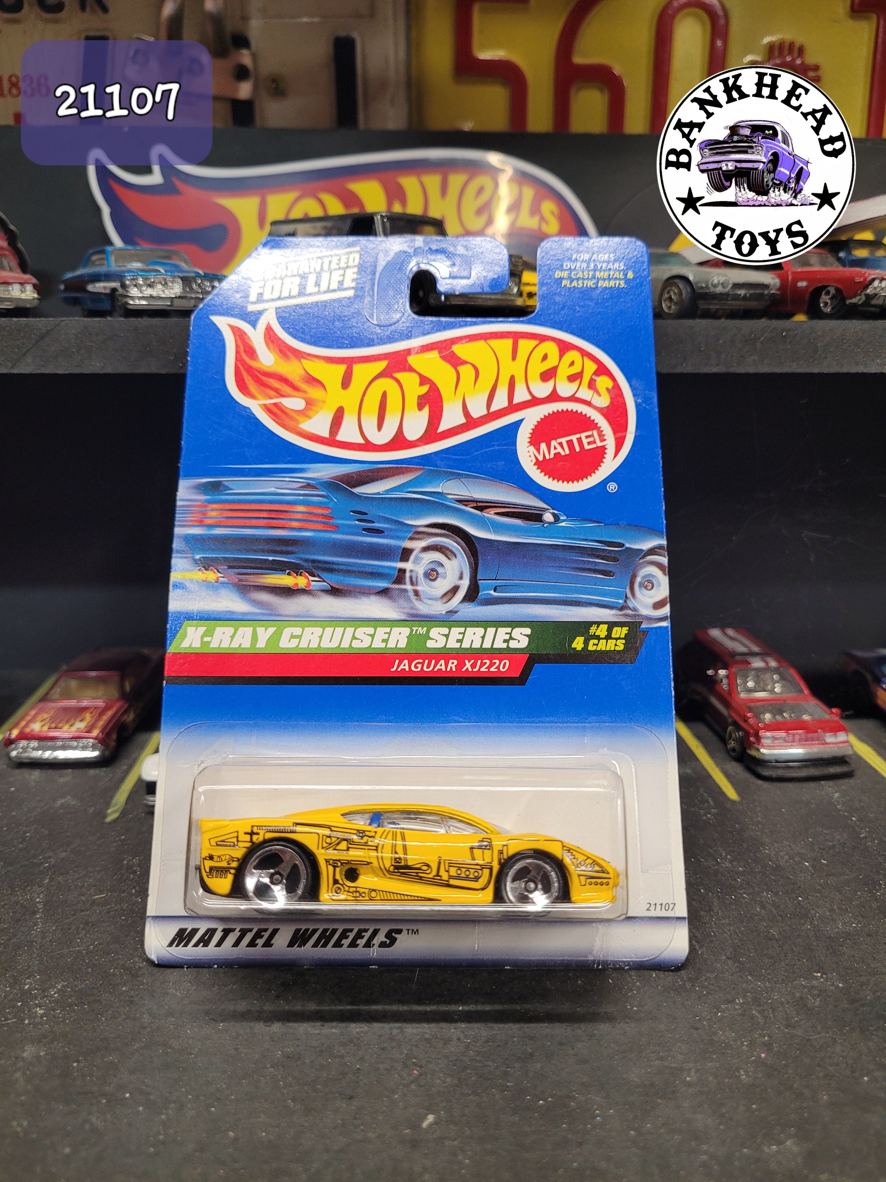 JAGUAR XJ220 YELLOW 21107