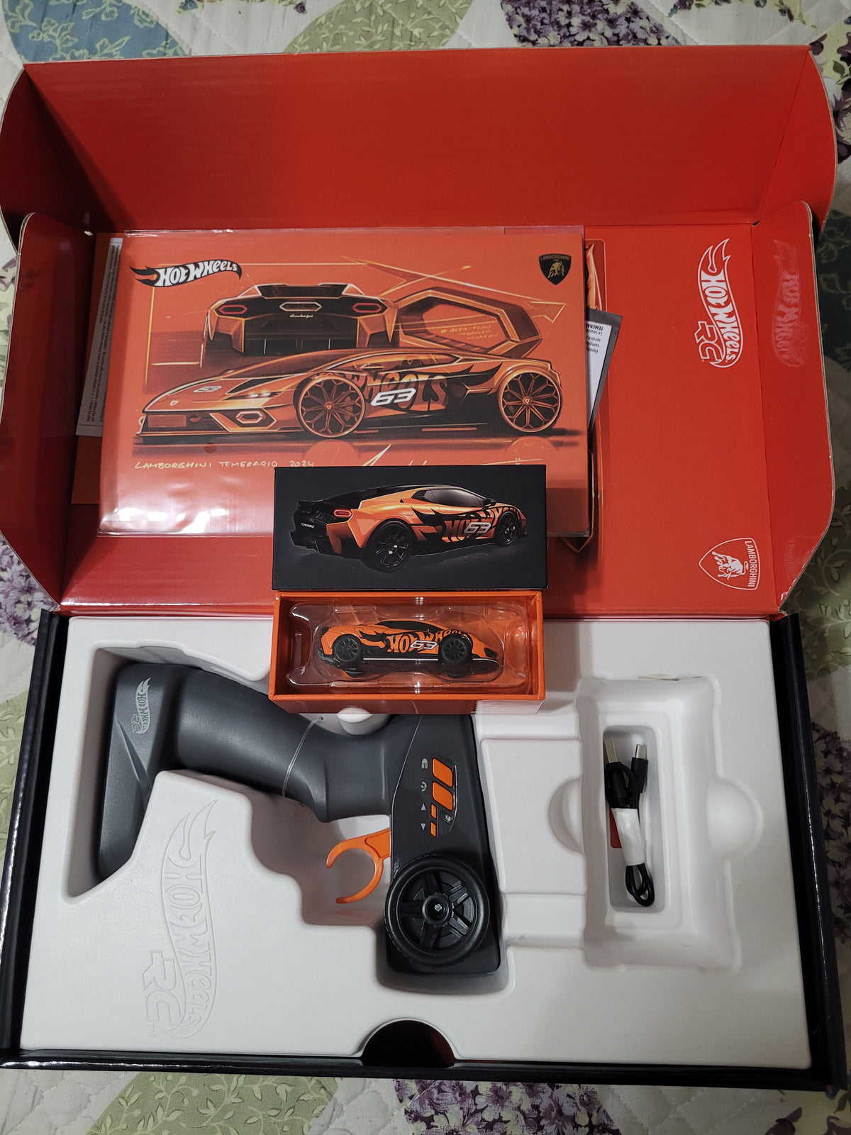 TEMERARIO LAMBORGHINI RC MATTEL CREATIONS