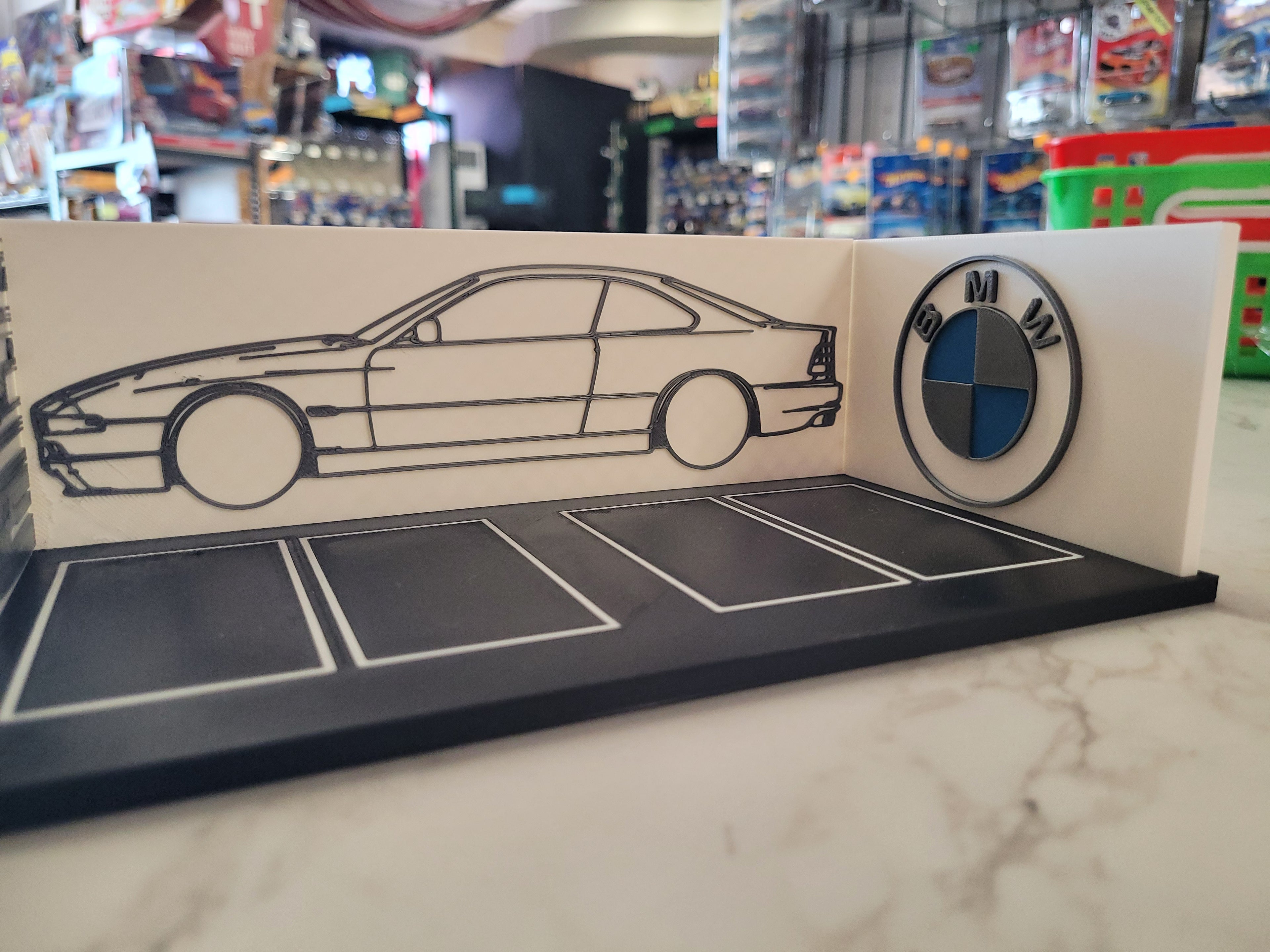 BMW DIORAMA 8.5"WX4.5"DX3"H